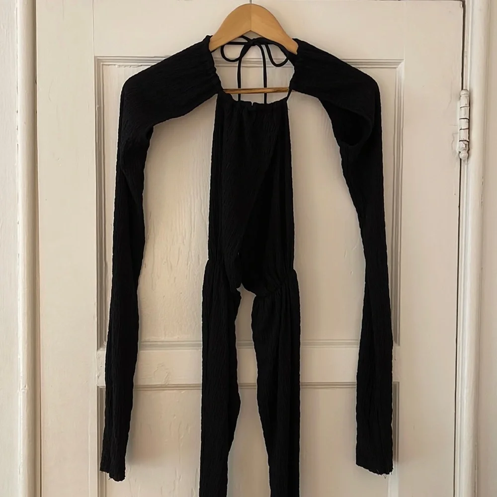 Danielle Guizio Wrap Long Sleeve Halter Top - Medium - Picture 5 of 7